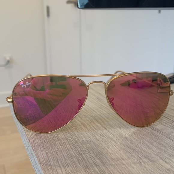 Pink Aviator Raybans - Picture 4 of 4